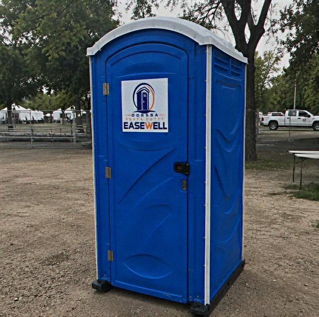 Construction site portable toilet rental